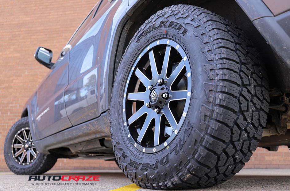 JEEP-GRAND-CHEROKEE-HEIST-SATIN-BLACK-MILLED